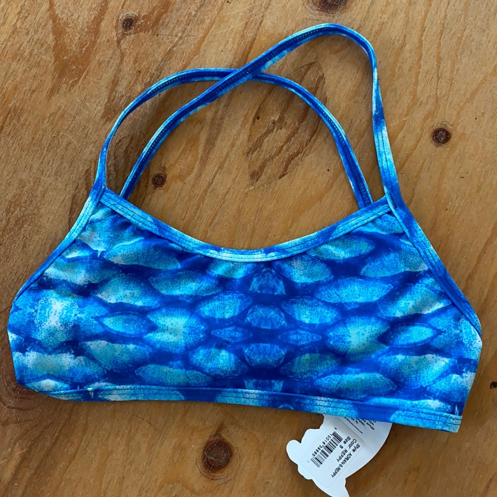 NWT jolyn swim top size small